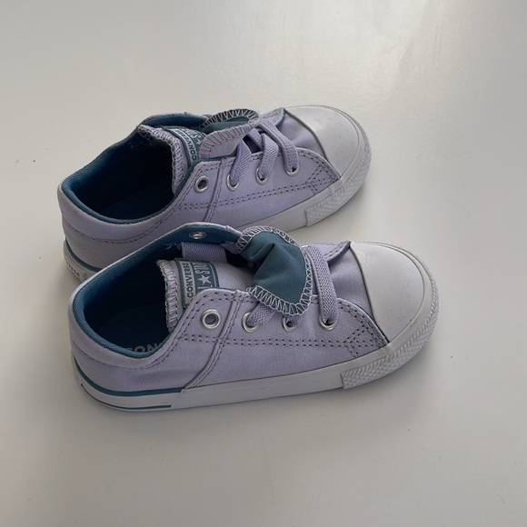 Converse NWOT toddler shoes - Picture 3 of 6